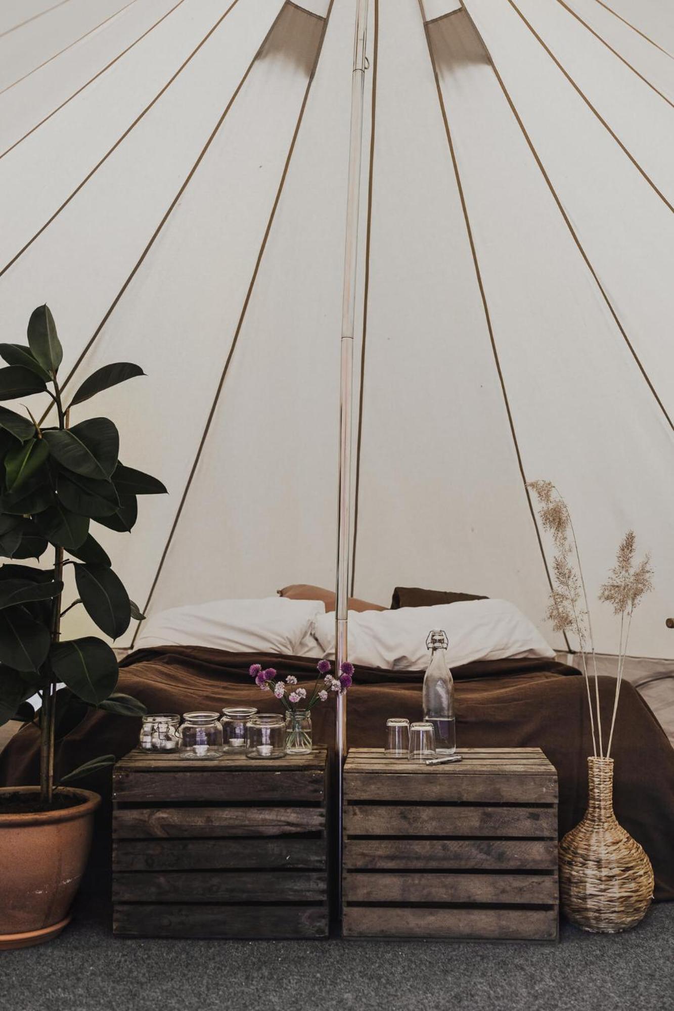 Falkeroed - Lyxig Glamping I Naturreservat Ink Frukost Греббестад Экстерьер фото